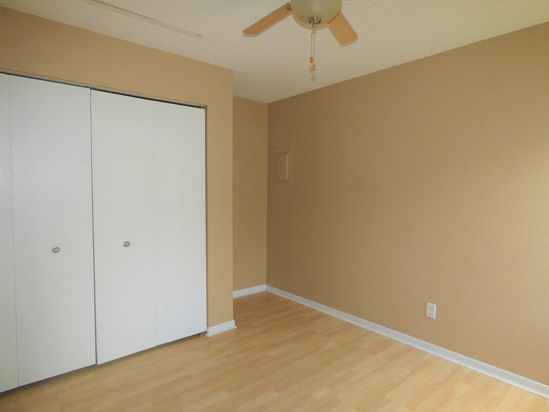 2204 Valleyhigh Dr NW Unit 104, Rochester, MN 55901 Apartments in Rochester, MN