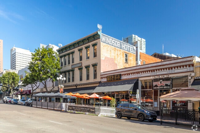 Building Photo - 843 4th Ave