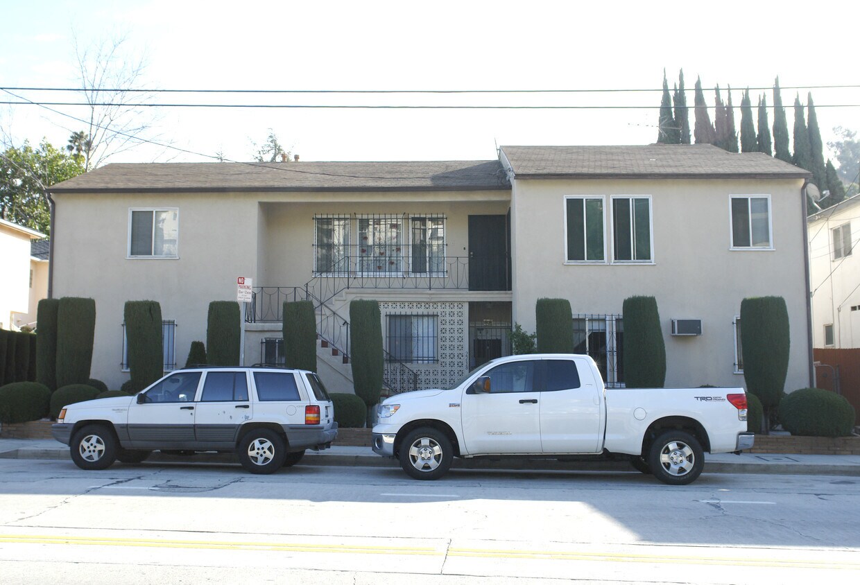 Building Photo - 2238 Griffith Park