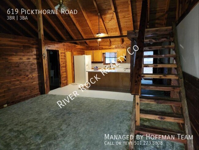 Building Photo - 619 Pickthorne Road