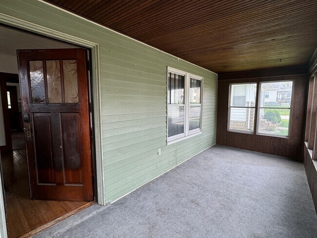 Building Photo - 2207 Wilkes Ave