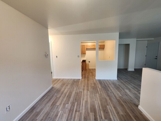 Building Photo - 26680 Tungsten Rd