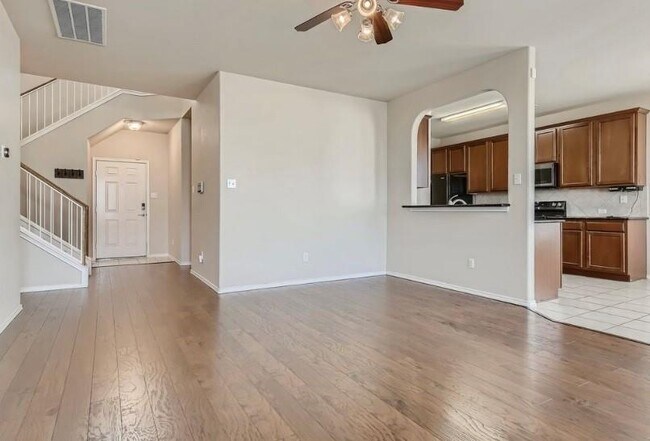 Building Photo - 301 Comal Run