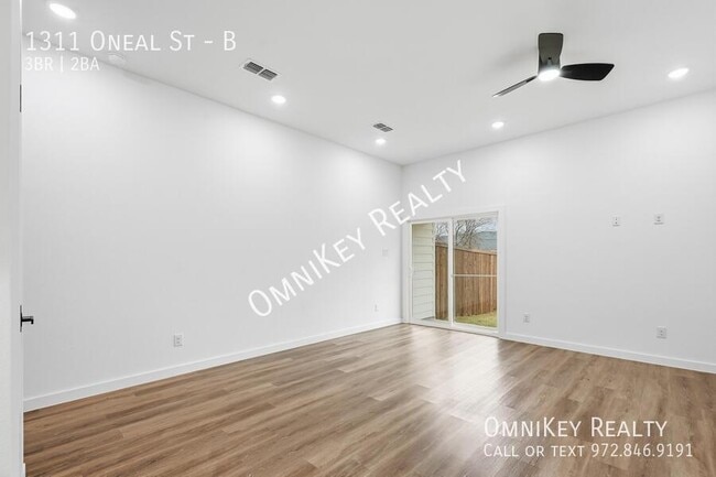 Building Photo - 1311 Oneal St