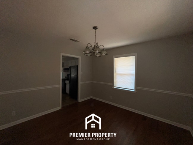 Photo - 5037 Woodlark Ave House