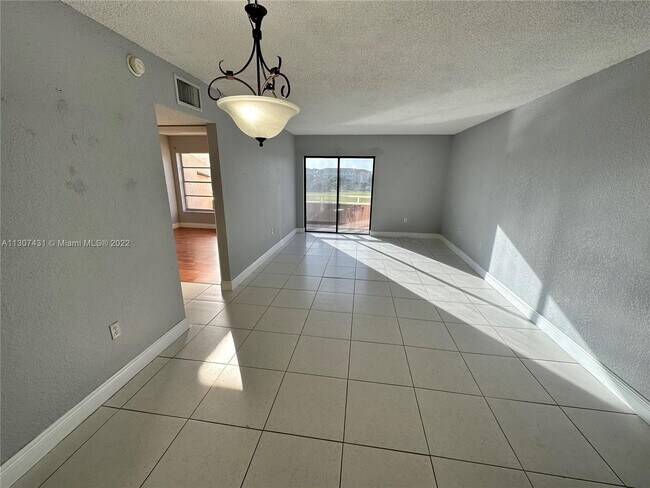 Building Photo - 17530 NW 68th Ave