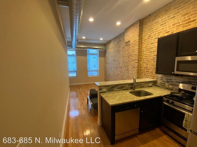 Building Photo - 683-685 N Milwaukee Ave