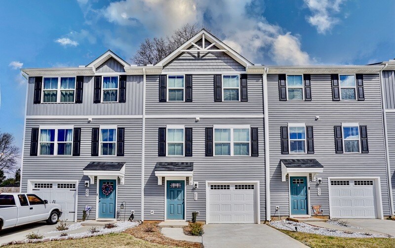 Primary Photo - 231 Brooklane Ct