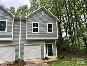Building Photo - 9251 Eleanor Dr