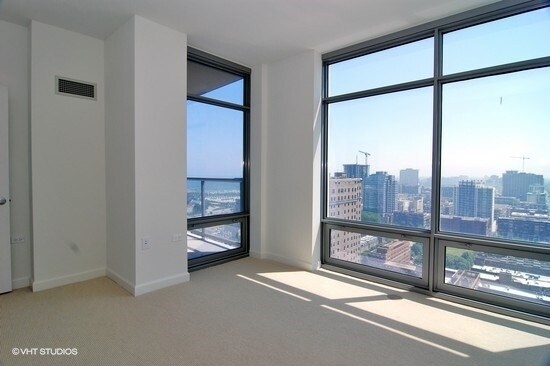 Foto del edificio - 100 E 14th St