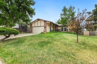 Building Photo - 3020 Avondale Dr