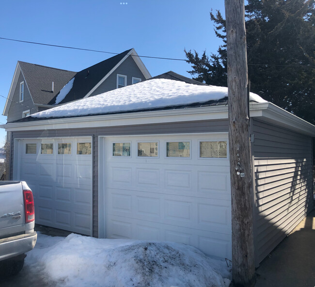 Building Photo - 1527 Fairview Pl