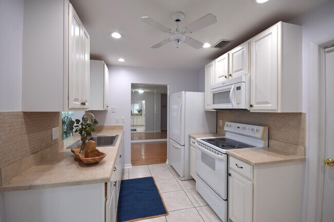 Foto del edificio - 2095 SW 13th Terrace