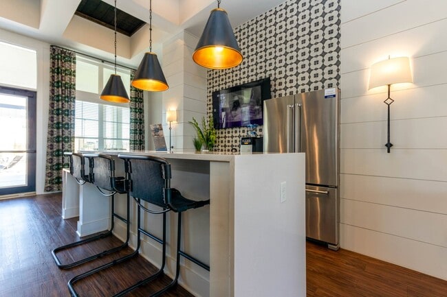 Building Photo - Capstone at Banks Crossing