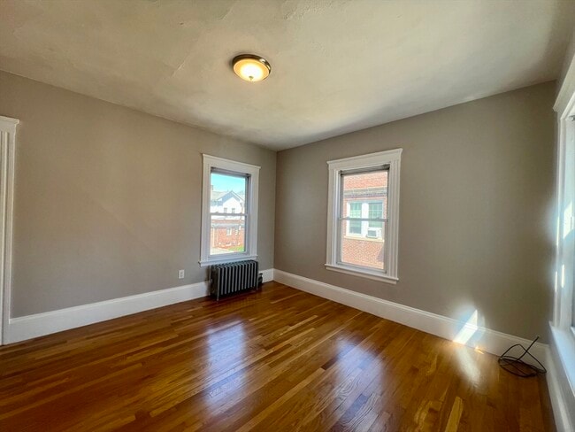 Building Photo - 17 Sanborn St