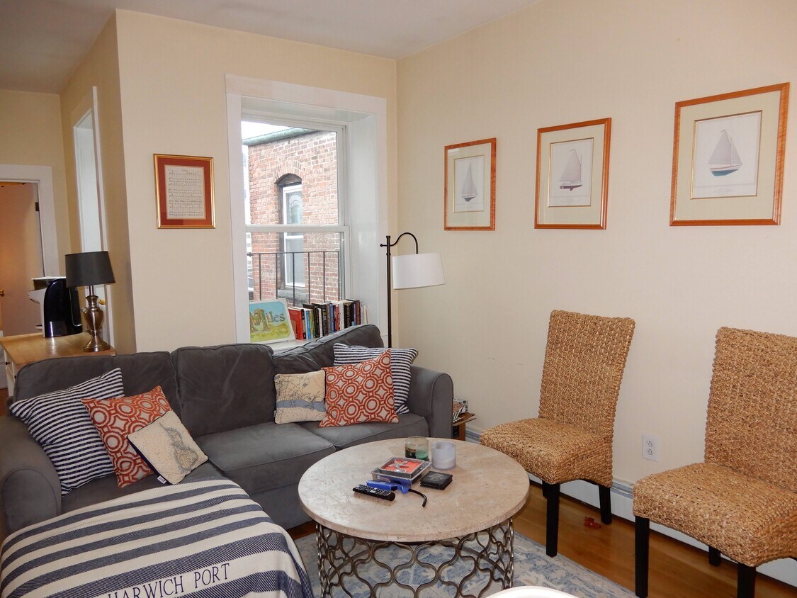 Foto principal - 11-1/2 Revere St