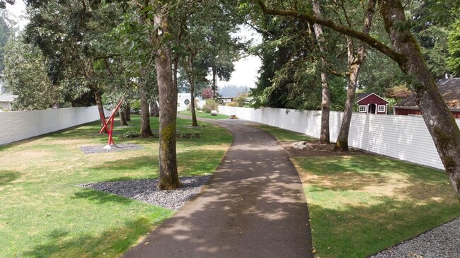 Building Photo - One of a kind private estate on Gravelly L...