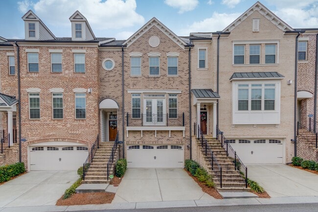Building Photo - 2802 Avington Ln SE