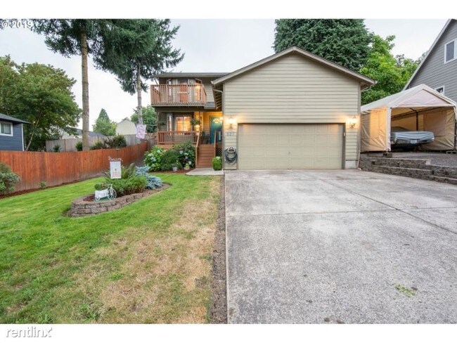 Foto del edificio - 4 br, 2 bath House - 527 NW Elm St