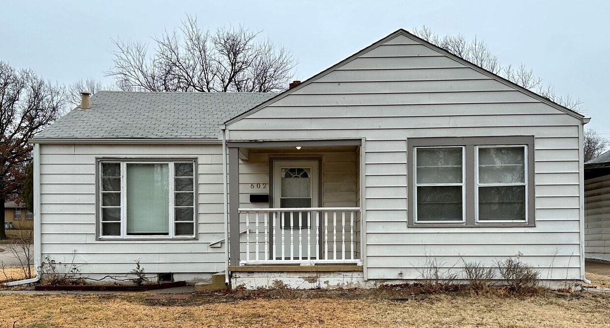 Primary Photo - 602 S Yale St