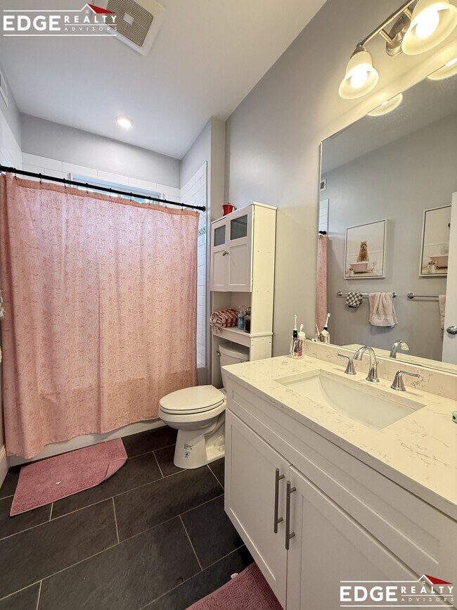 Building Photo - 134 Franklin St