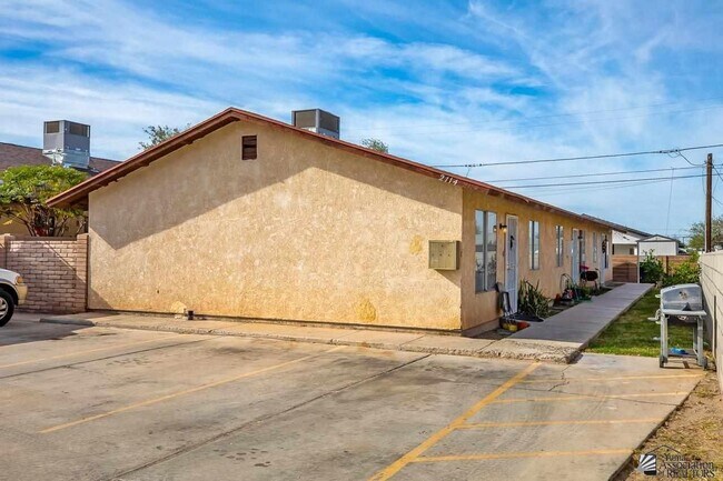 Foto del edificio - 2114 S Walnut Ave