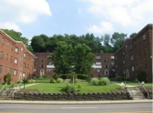 Building Photo - Colonial Terrace