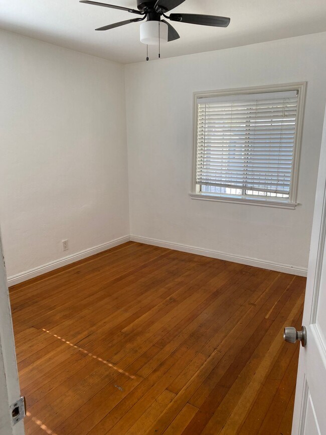 Foto del edificio - 719 E Lomita Ave