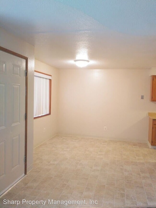 Building Photo - 3 br, 1 bath House - 252 18th Ave