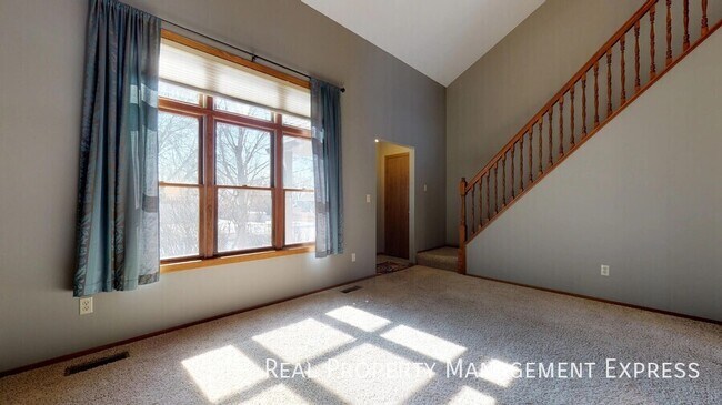 Foto del edificio - 4712 E Blazewood Dr