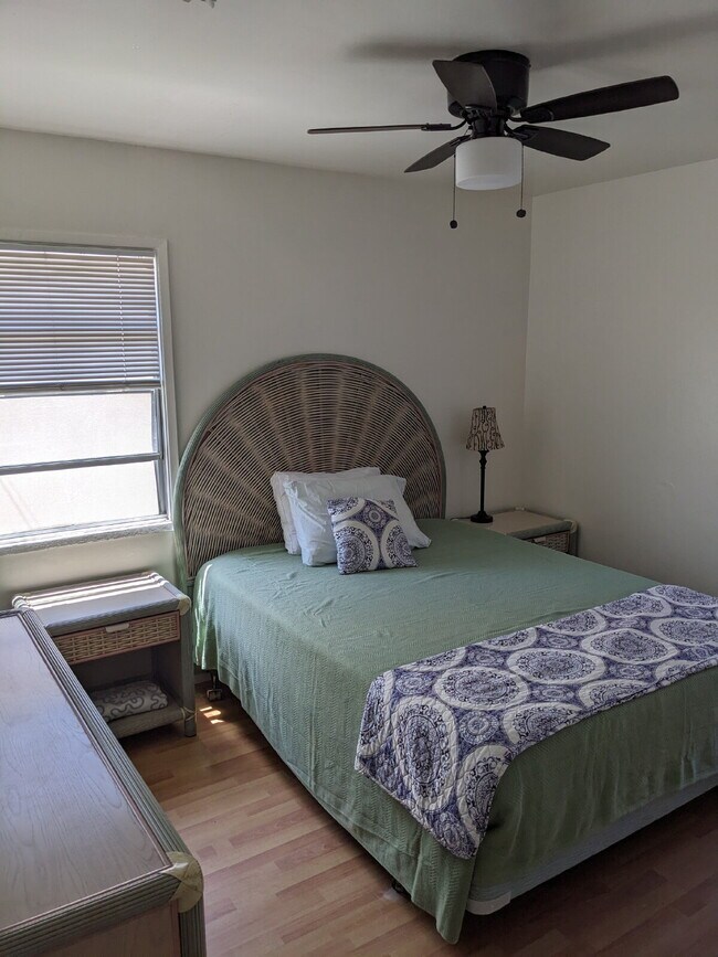 Foto del edificio - Beachy, Upgraded 1 Bed / 1 Bath – Just 49 ...