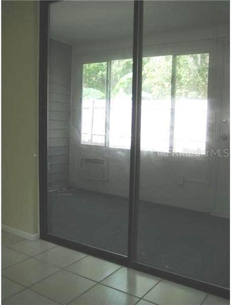 Building Photo - 223 Arbor Cir