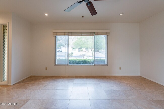 Foto del edificio - 7502 N 22nd Pl