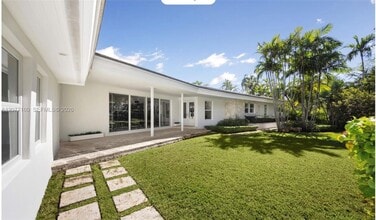 Building Photo - 335 Harbor Dr