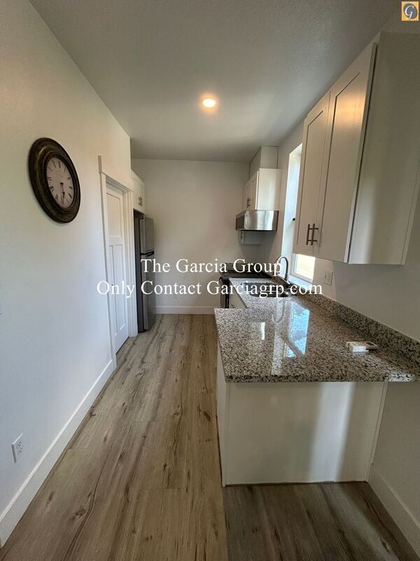 Building Photo - 8780 SE Flavel St
