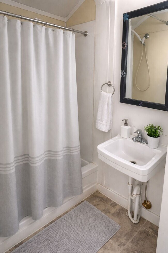 Foto del edificio - 169 N Union St