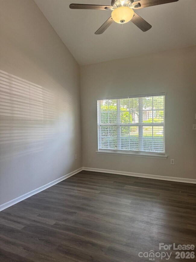 Building Photo - 12160 Bottlebrush Pl