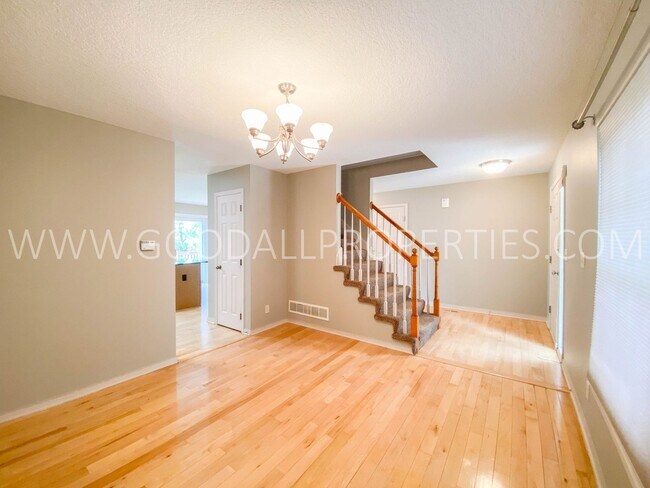 Foto del edificio - 3 Bedroom, 2.5 Bathroom Home in Waukee