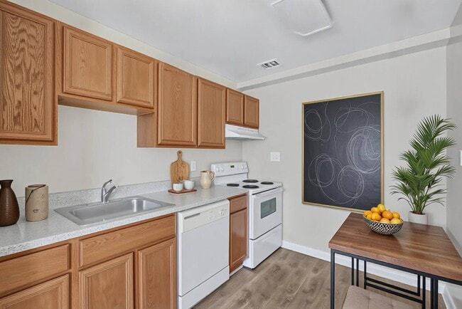 Building Photo - Highland Ridge