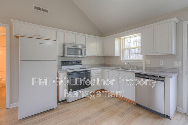 Building Photo - 4955 Camborne Cir