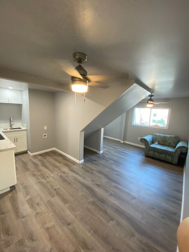 Foto del edificio - 2146 S West View St