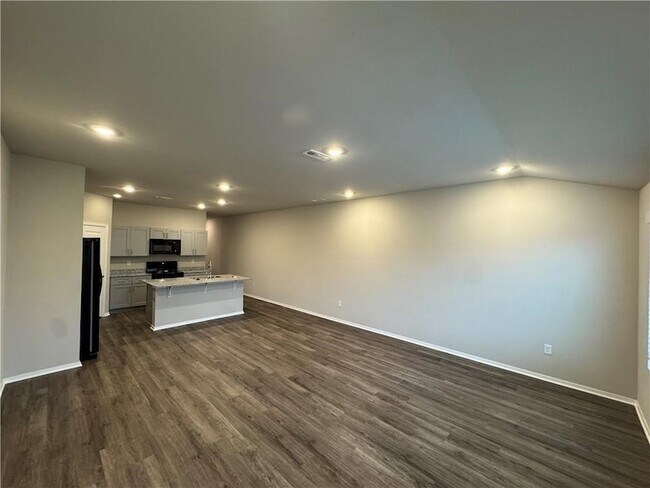 Photo - 6505 NW Vandergriff St Apartment
