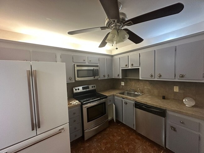 Photo - 2 Bedroom Condo in Lauderhill - Castle Apartments - Building 16 55+