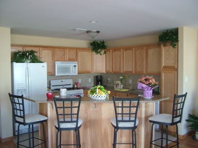 Large kitchen with center island and granite - 46 Parker Ave