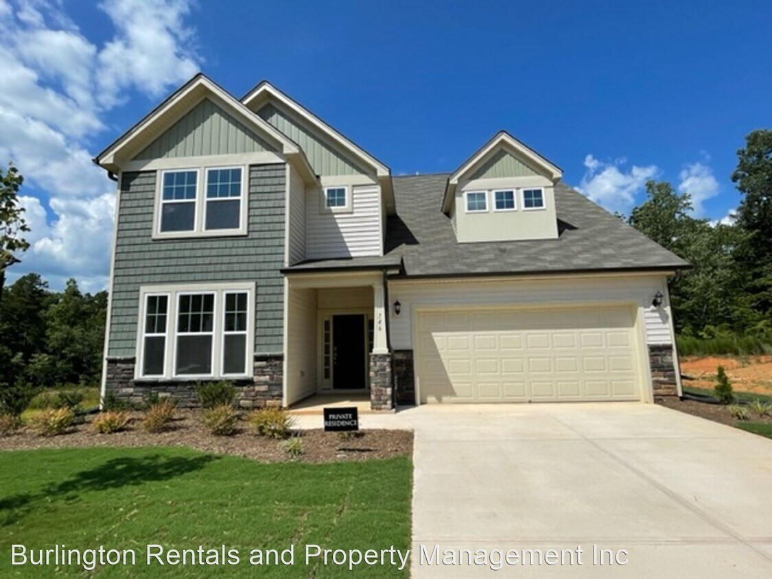 Foto principal - 4 br, 3 bath House - 746 Heartpine Drive