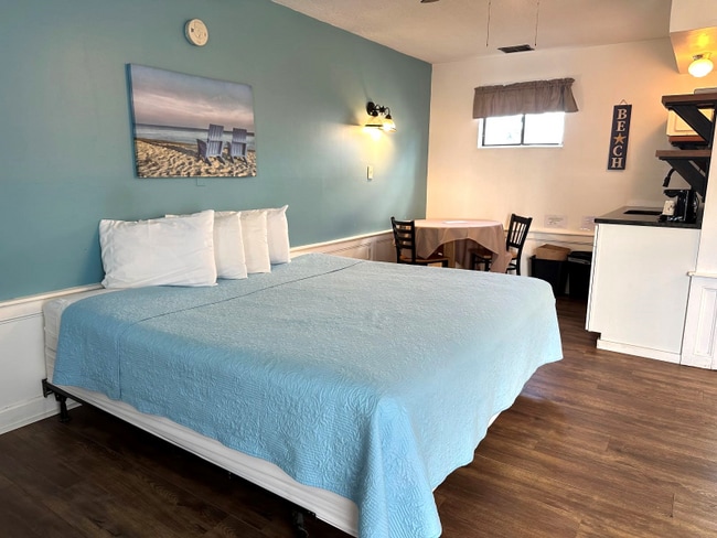 Building Photo - 147 Ashworth Ave