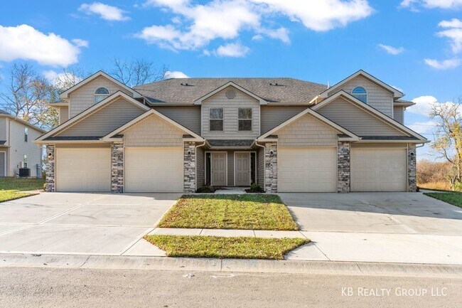 Foto del edificio - 3 Bed Townhome in Belton; Raymore-Peculiar...