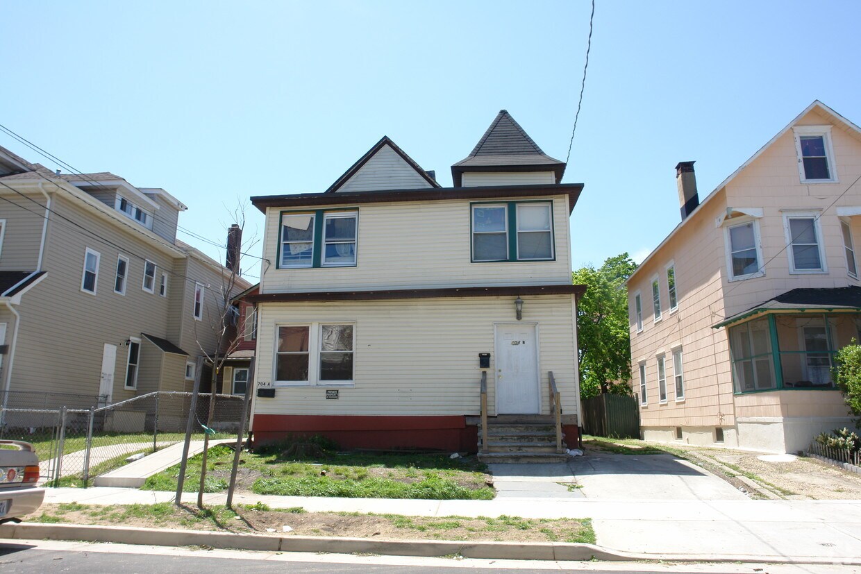 Foto del edificio - 700 Sewall Ave