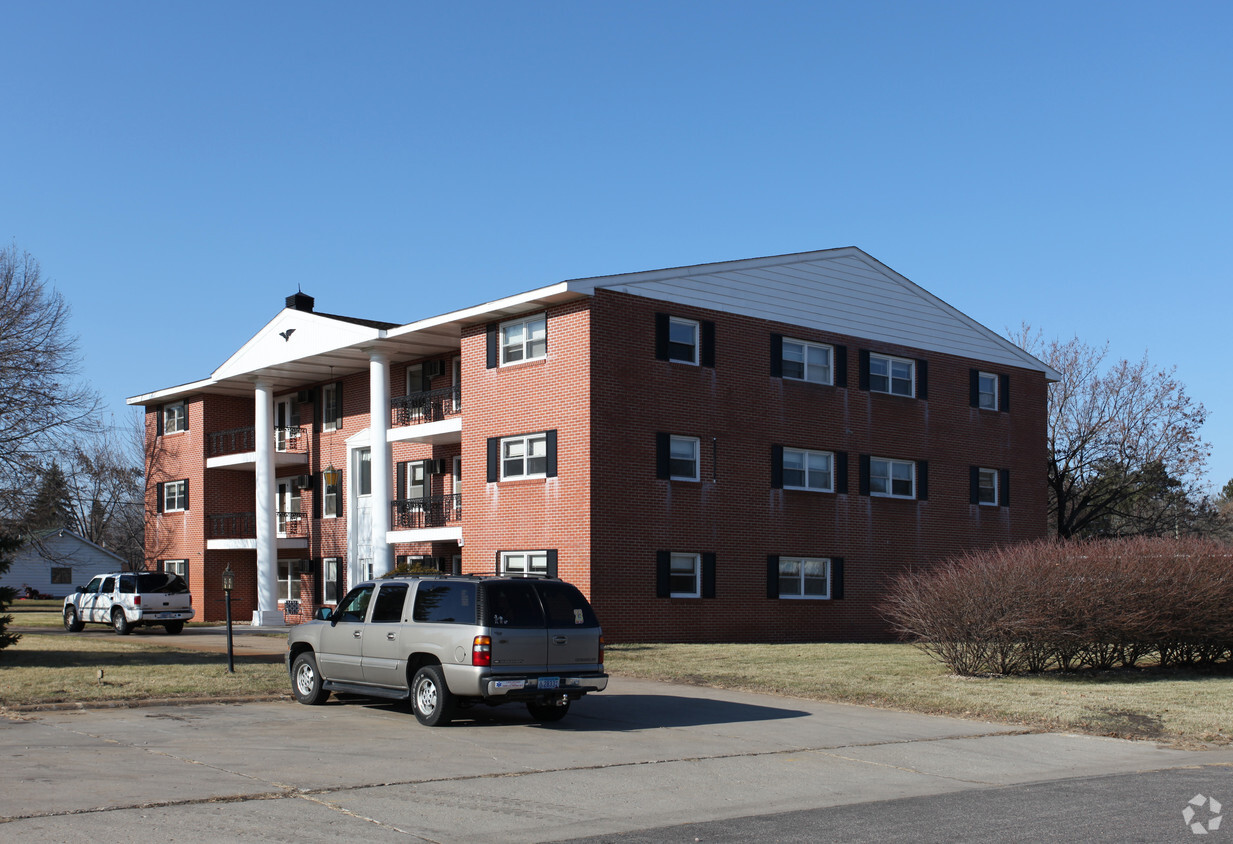 Foto principal - Colonial Square Apartments