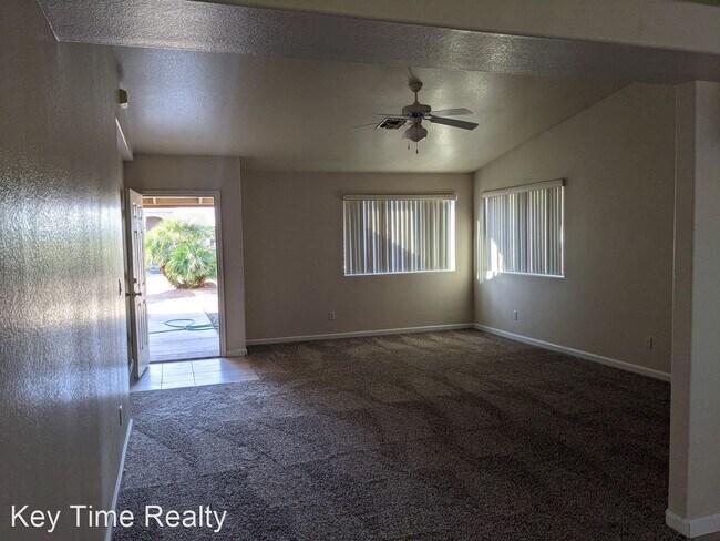 Foto del edificio - 3 br, 2 bath House - 9826 Needles